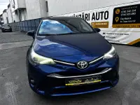 Toyota AVENSIS — Photo 1